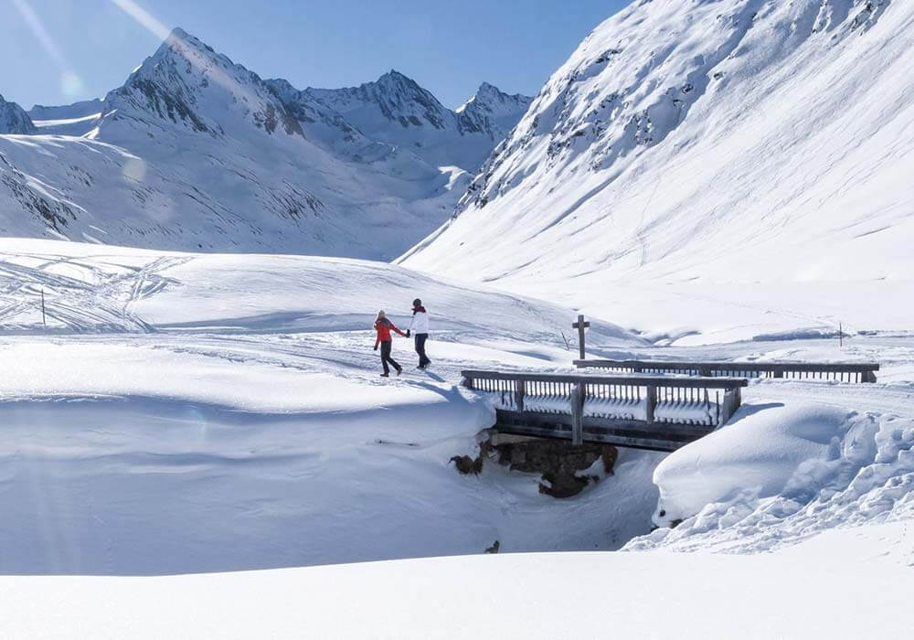 Schneeschuhwandern Winterwandern Winterurlaub im TOP Hotel Hochgurgl Ötztal Tirol